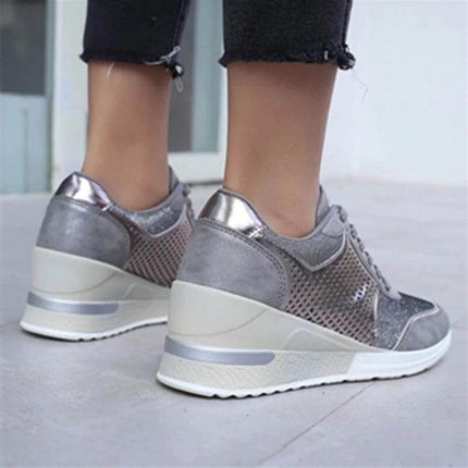 Lace Up Platform Sneakers For Women Black Wedge in metallic grey mesh and PU, low-upper waterproof platform wedge, 3–5 cm heel for daily urban wear