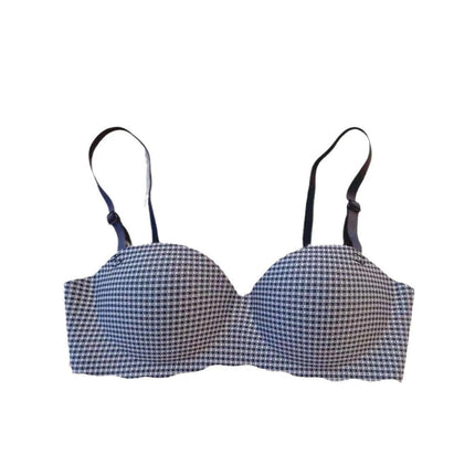 One-Piece Seamless Bra, Black Everyday Comfort for Daily Wear - seamless nylon bra with sponge-molded cups and low Japanese-style cut for smooth fit