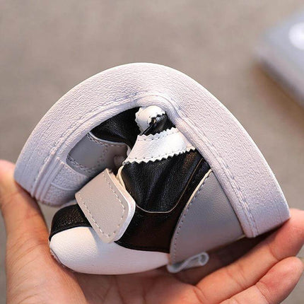 Boys Velcro Casual Sports Shoes With Warm Velvet Lining showing flexible PU leather upper, rubber sole and easy Velcro closure for kids