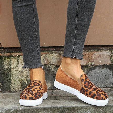 Girls Flat Loafers Leopard Print Slip On Casual Everyday Shoes - girls leopard print slip-on loafers with round toe, flat heel and rubber sole for school and walks