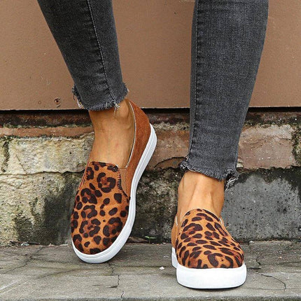 Girls Flat Loafers Leopard Print Slip On Casual Everyday Shoes - girls leopard print slip-on loafers with round toe, flat heel and rubber sole for school and walks