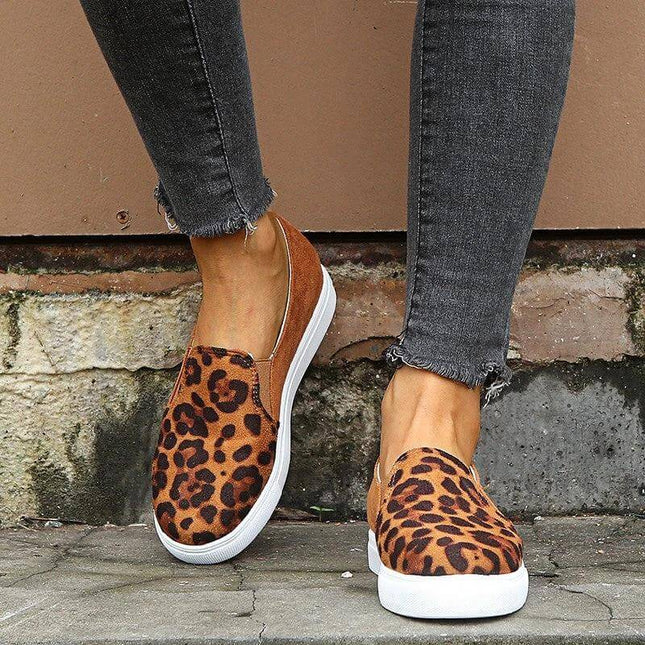 Girls Flat Loafers Leopard Print Slip On Casual Everyday Shoes - girls leopard print slip-on loafers with round toe, flat heel and rubber sole for school and walks