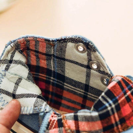 Kids Canvas Casual Sneakers For Boys And Girls Everyday Wear - close-up of plaid canvas shoe interior, cotton lining and metal eyelets for playground and school use