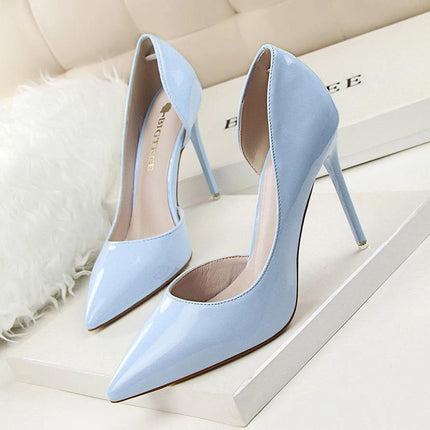 Pointed Stiletto Low Heel Patent Pumps For Women Everyday in glossy baby blue patent with 10.5 cm stiletto heel, pointed toe and rubber sole for office or evening wear