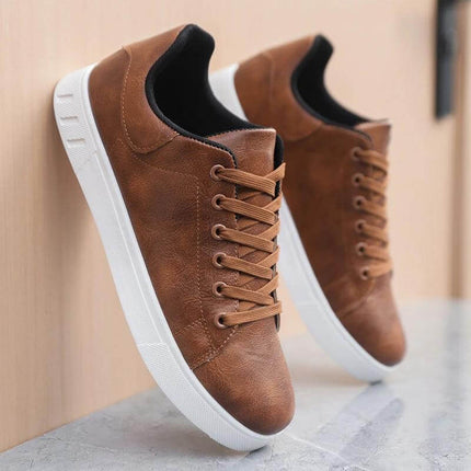 Men's Low-Top Lace Up Casual Shoes For Everyday Wear in dark brown PU with mesh lining, low-top lace-up design for commute