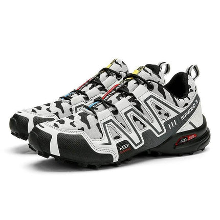 Men's Hiking Shoes With Safety Toe And Non Slip Trekking Sneakers in nubuck camouflage with reinforced toe, non-slip outsole and breathable lining