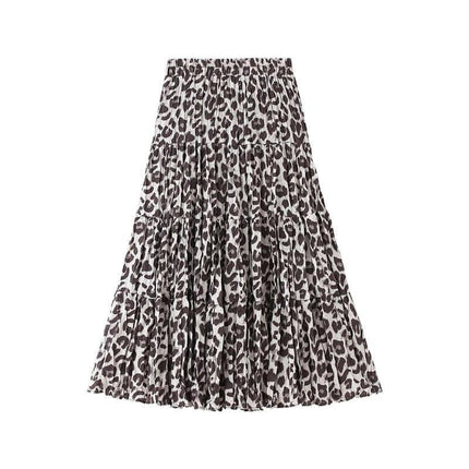 One Size Pleated Maxi Skirt For Everyday Wear in black and white leopard print polyester with elastic waist and flowing pleats