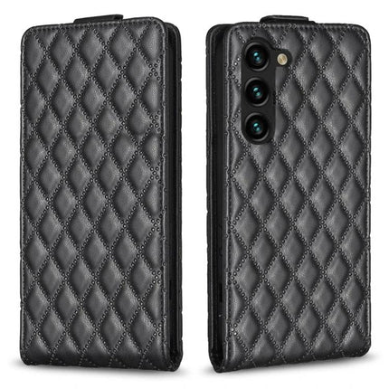 Practical Flip Case for Everyday Smartphone Protection With Durable PU and TPU Build - black quilted wallet case with stand and card slots