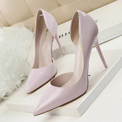 Pointed Stiletto Low Heel Patent Pumps For Women Everyday in glossy blush patent, pointed toe, 10.5 cm stiletto heel, leather-look lining and rubber sole