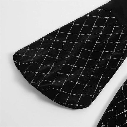Temperament Slim Dress With Lantern Sleeves For Daywear close-up of black check-patterned lantern sleeve with dotted stitching