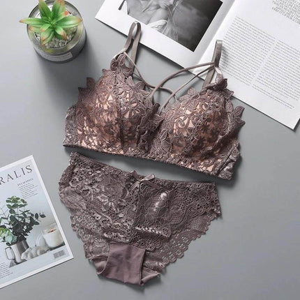 Wireless Seamless Bra And Brief Set Black Thin Mould Cup Comfort - lace-trim wireless bra and brief set in brown with thin moulded cups and Y-shaped straps