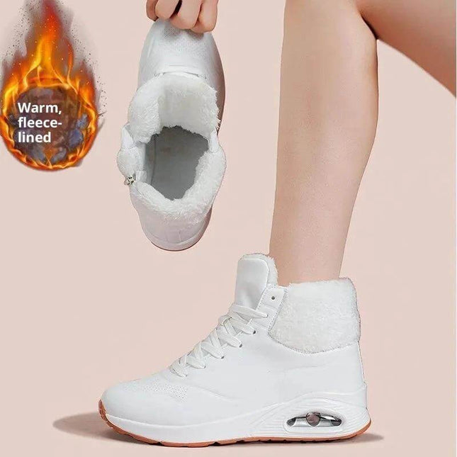 Women's Low-Top Snow Boots With Fleece Lining And Chain - white fleece-lined low-top commuter snow boots with traction sole