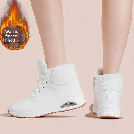 Women's Low-Top Snow Boots With Fleece Lining And Chain white fleece-lined low-top boots for city commuting, traction and cushioning on wet pavement