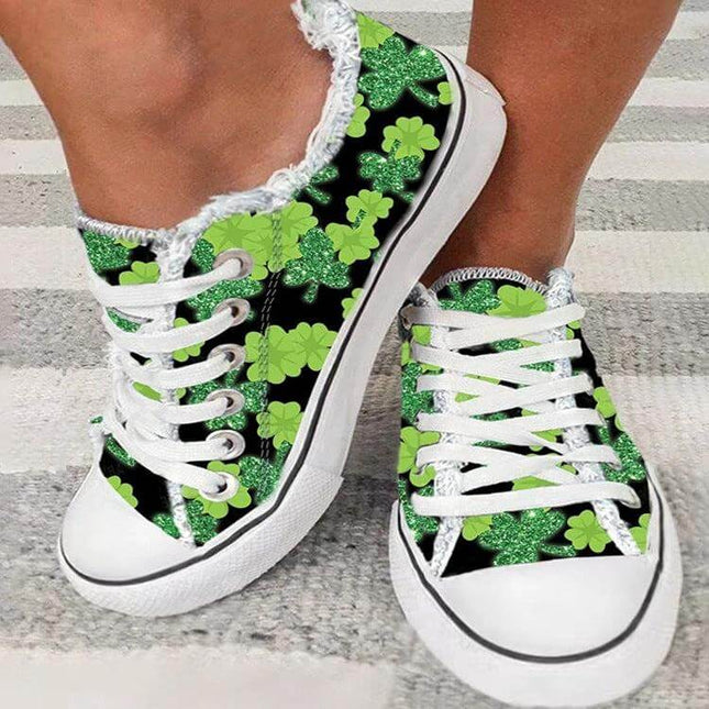 Women's Canvas Low Top Sneakers With Frayed Flower Edge Plus Size in black with green clover print, lace-up canvas shoes for casual walking