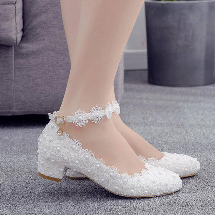 Womens White Lace Wedding Shoes With Low Square Heel white lace ankle-strap bridal shoes with round toe, 3.5 cm square heel and slip-resistant sole