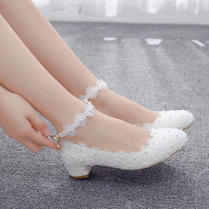 Womens White Lace Wedding Shoes With Low Square Heel — white lace round-toe bridal shoes with ankle strap, 3.5 cm stable square heel, slip-resistant sole