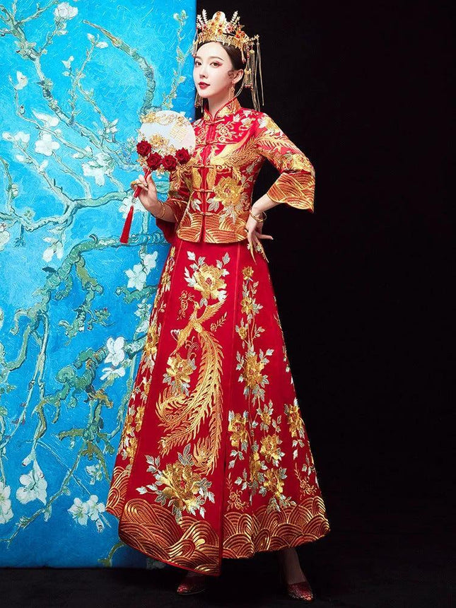 Xiuhe Dress Dragon And Phoenix Size M For Weddings - red traditional wedding outfit with gold dragon and phoenix embroidery, bride holding floral fan