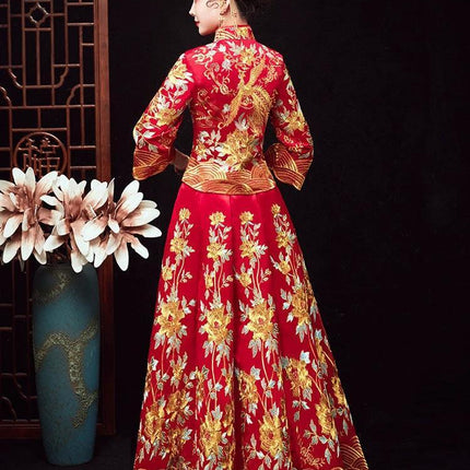 Xiuhe Dress Dragon And Phoenix Size M For Weddings - red traditional bridal gown with gold dragon and phoenix embroidery, back view