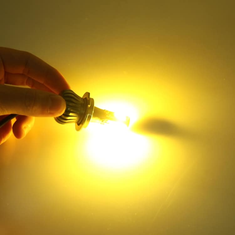 Upgrade Your Car Lighting with 9006 HB4 6W COB Chips Fog Light Set, White & Yellow 5 Upgrade Your Car Lighting With 9006 Hb4 6W Cob Chips Fog Light Set, White &Amp; Yellow - Image 5