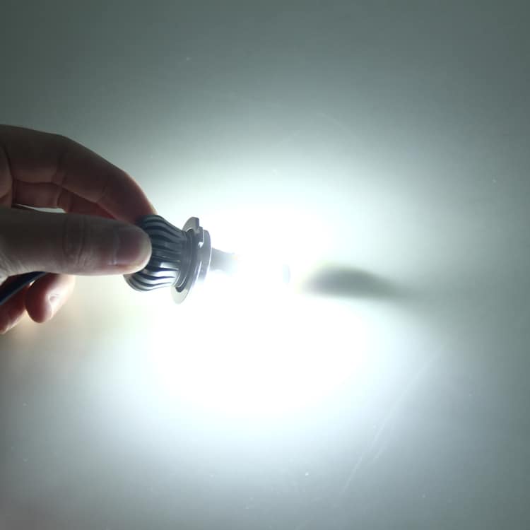 Upgrade Your Car Lighting with 9006 HB4 6W COB Chips Fog Light Set, White & Yellow 6 Upgrade Your Car Lighting With 9006 Hb4 6W Cob Chips Fog Light Set, White &Amp; Yellow - Image 6