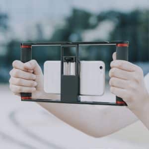 YELANGU Smartphone Video Rig Stabilizer Bracket for Vlogging & Filmmaking