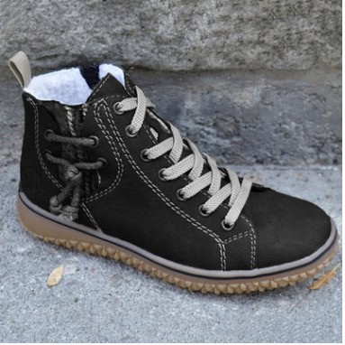 Stay Chic & Warm: Women's Flat Heel Snow Boots - Defeat Winter in Style! 6 Stylish Black And Beige High-Top Casual Sneaker With White Stitching, Comfortable Sole, Ideal For Everyday Wear And Street Fashion.