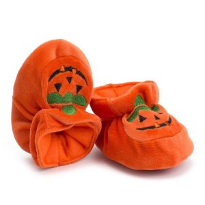 Soft orange baby shoes with Halloween pumpkin face design, comfortable and adorable for infants or toddlers, perfect for Halloween costumes or festive occasions.