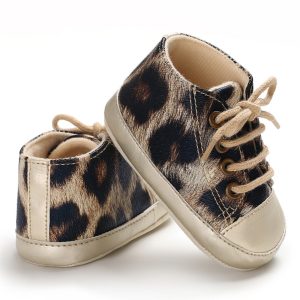 Leopard print toddler sneakers with beige laces and soles, stylish and trendy for kids, perfect for casual wear and outdoor activities, comfortable and durable design.