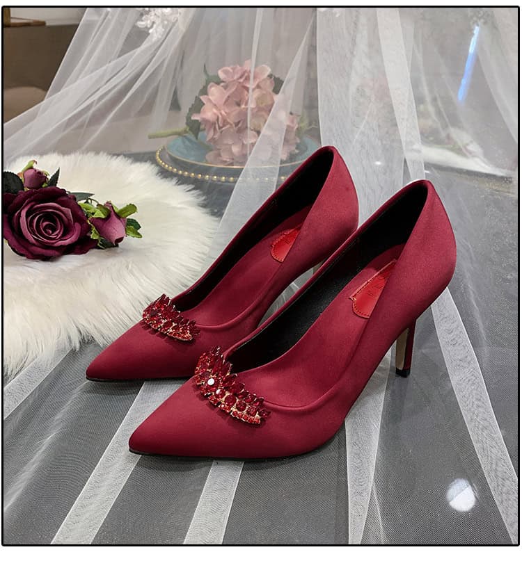 Champagne Gold Rhinestone Bridesmaid Shoes - Petite Size Elegance 6 Red High Heels With Decorative Embellishments For Women’s Fashion And Occasion Wear, Perfect For Formal Events Or Parties. Elegant And Stylish Footwear, Ideal For Stylish Women Seeking Luxury Shoes.