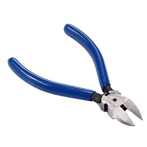 High-quality wire cutting pliers with ergonomic blue handles, ideal for electrical work and precision cutting tasks in professional and DIY applications.