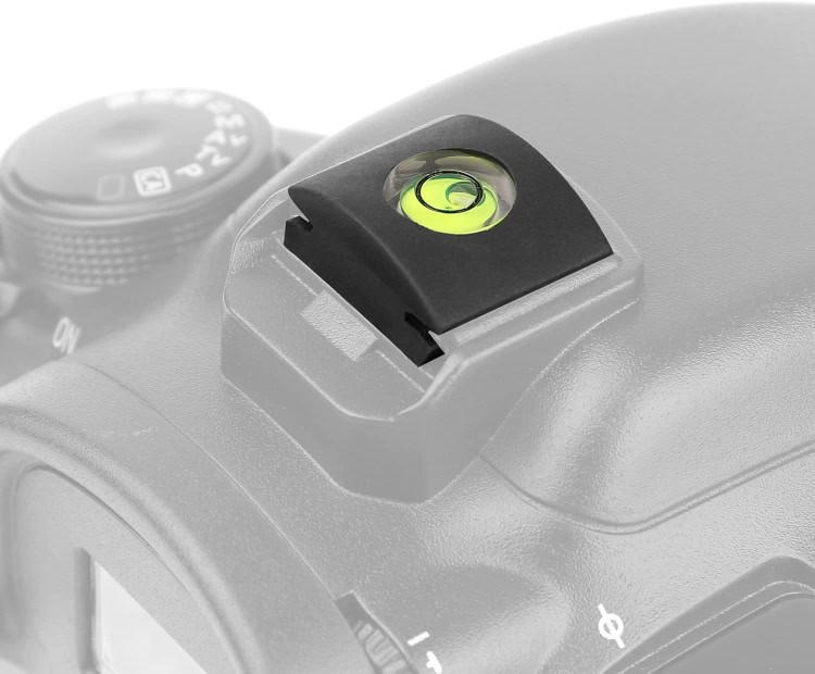 Enhance Stability: Black Hot Shoe Level Cover for Camera - Protector for Steady Shots 4 High-Quality Camera Level Indicator On A Professional Dslr Camera For Accurate Exposure Settings.