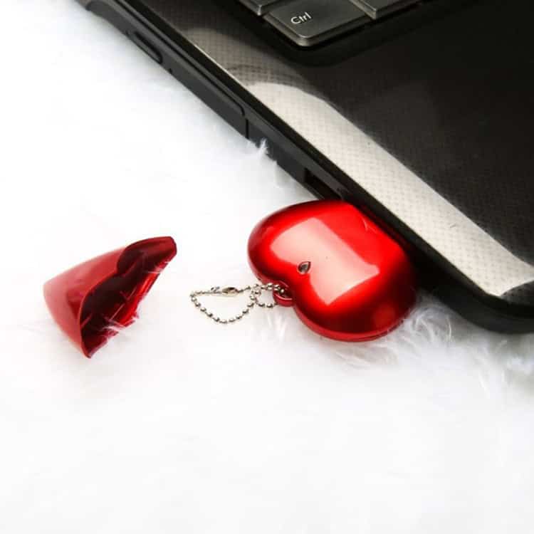 8GB Heart Style USB Flash Disk in Red - Carry Your Data in Style! 5 8Gb Heart Style Usb Flash Disk In Red - Carry Your Data In Style! - Image 5