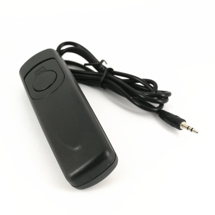 Cuely Wireless Shutter for Fuji XT3 XT30 XT100 - Remote Camera Control 3 Remote Control Device For Electronic Gadgets With Attached Audio Jack Cable.