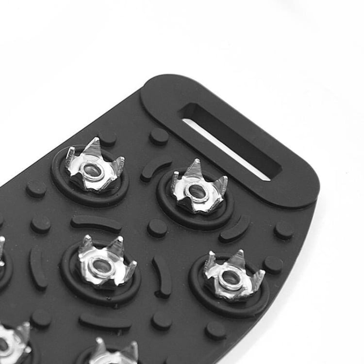 Outdoor Zinc Alloy Crampons with 7-Tooth Spikes for Snow & Ice - Anti-Skid Covers 2 Outdoor Zinc Alloy Crampons With 7-Tooth Spikes For Snow &Amp; Ice - Anti-Skid Covers - Image 2