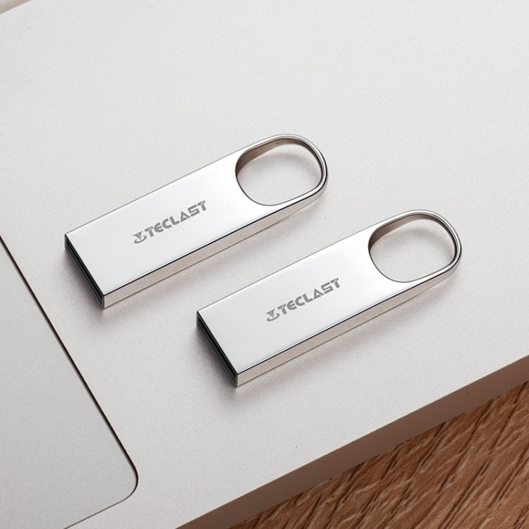 TECLAST 32GB USB 2.0 Light & Thin Metal Flash Drive • High Speed Data Transfer 3 Silicone Usb Flash Drives With Teclast Logo, Compact Portable Storage Devices For Data Transfer And Backup. Perfect For Tech Users Needing Sleek, Reliable Usb Sticks.