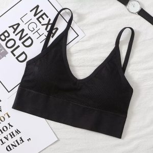 Comfy black sports bra for women with wireless support, ideal for workout and activewear, made from breathable fabric for all-day comfort.