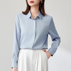 Elegant Women'S Light Blue Silk Blouse With Classic Collar And Long Sleeves, Perfect For Professional Or Casual Wear. Stylish And Comfortable, Ideal For Office Outfits And Formal Occasions.