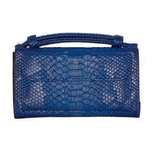 Luxurious blue snakeskin-patterned handbag for women's fashion accessories. Perfect for stylish outings and complete your elegant look. High-quality materials and trendy design.